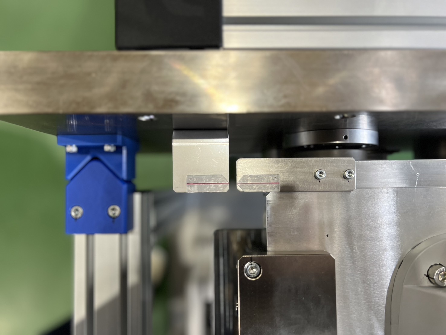 協働ロボット台車連結「ガッチャンコ」の目視線の画像