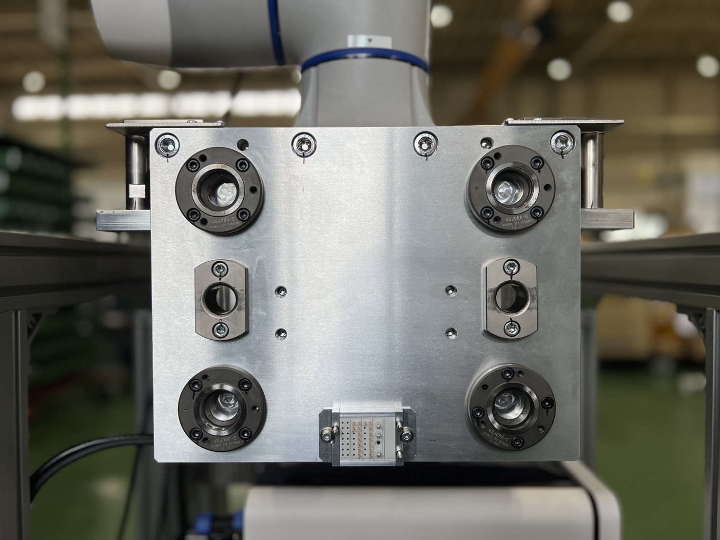 協働ロボット台車連結「ガッチャンコ」の台車側の画像